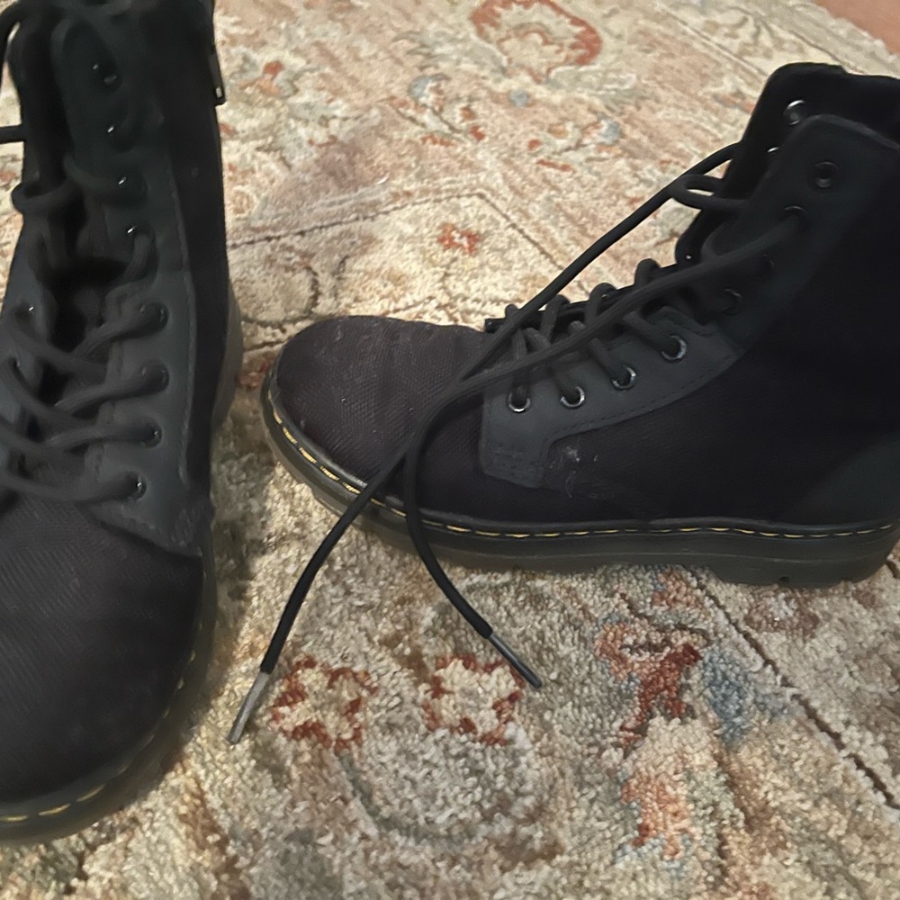 Dr. Martens Girls' Combs Extra Tough Nylon/Rubber Boots